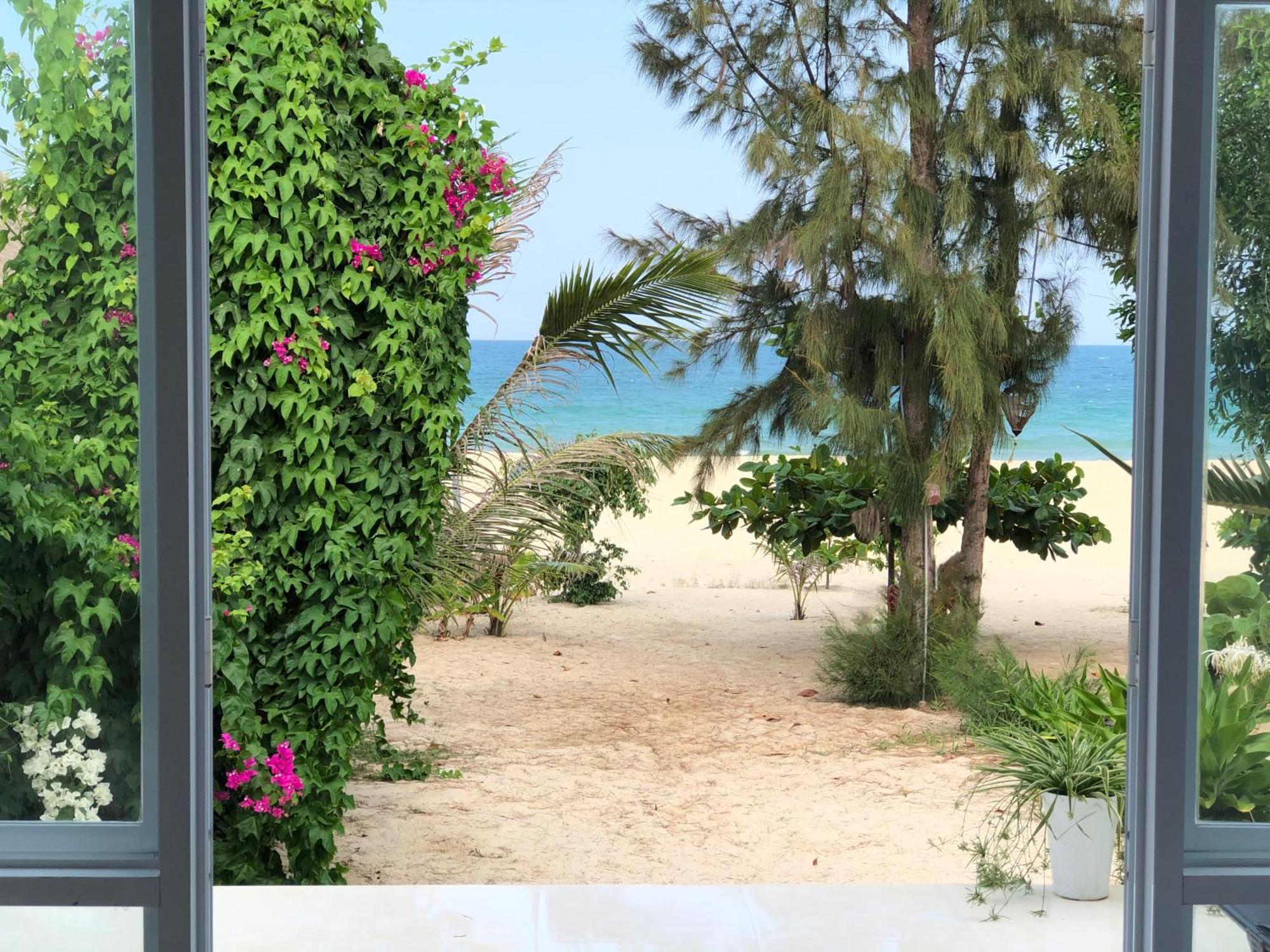 Robinson Beach Bungalow Vinh Hoa Exterior photo